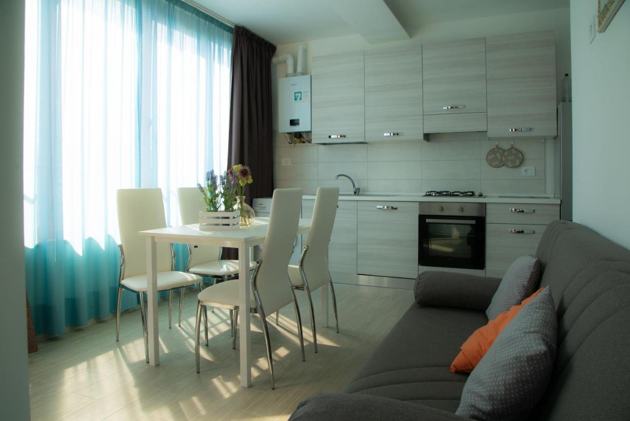 I Suoni Del Mare Apartment Porto San Giorgio Exterior photo